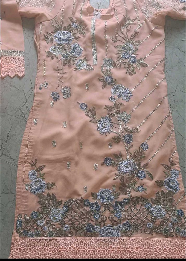 Beautiful Embroidered dress 2 piece set