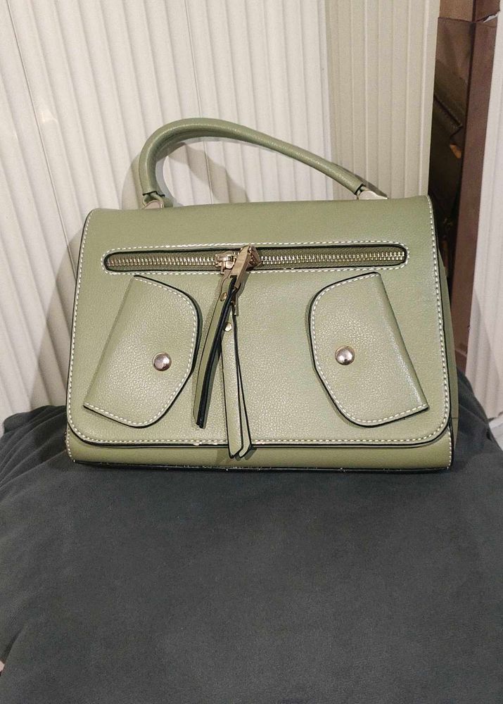 Chic Green Handbag