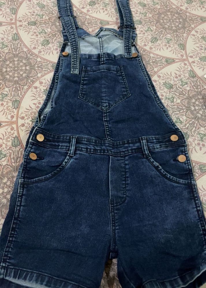 Blue denim dungri