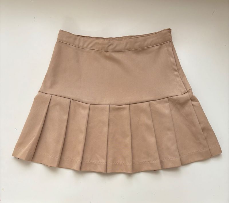 H&amp;M Beige Pleated Mini Skirt XS Korean Style