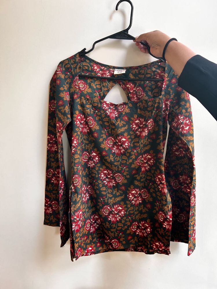 Beautiful Floral Print Kurta Top