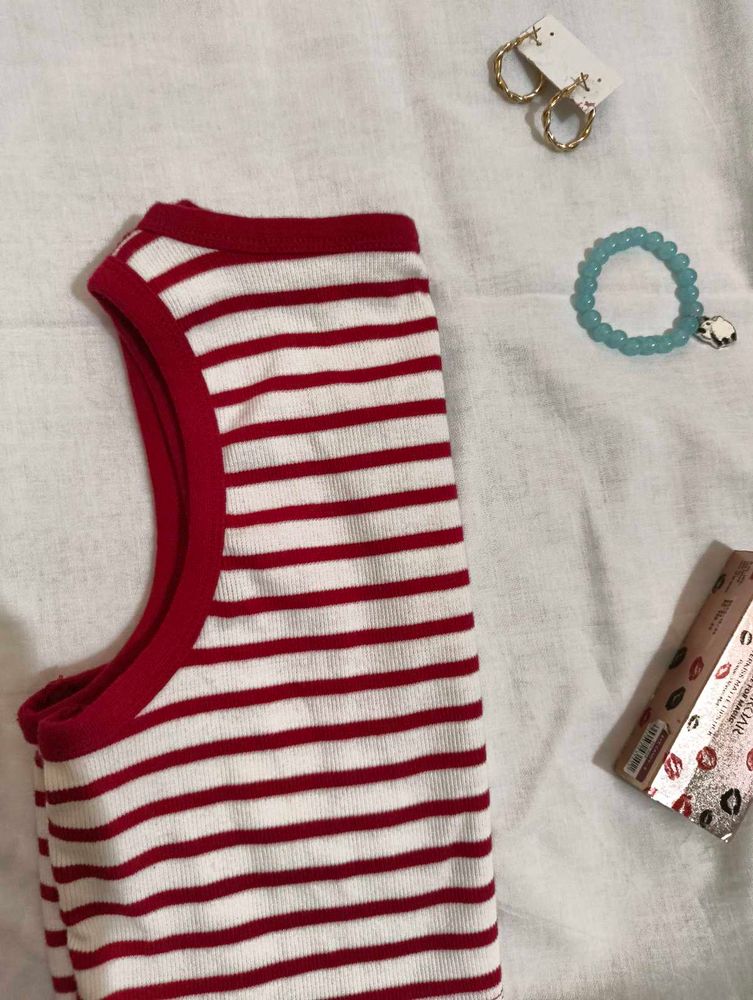 Pink and white stretchable tank top