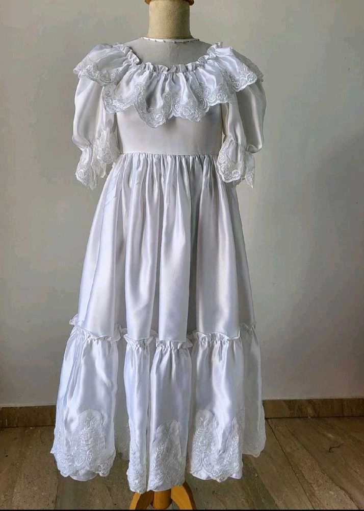 Princess White Gown For Woman.