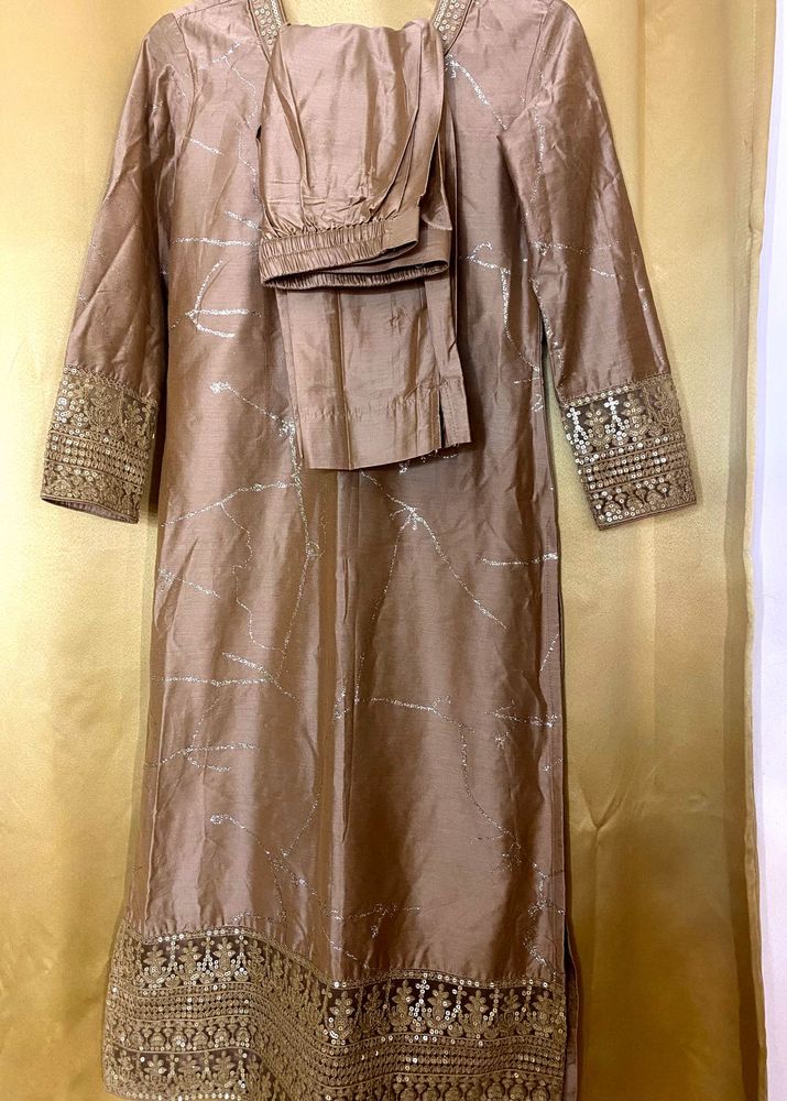 🤍Elegant Ethnic Kurta Set - Beige 🤍 NEW WITH TAG