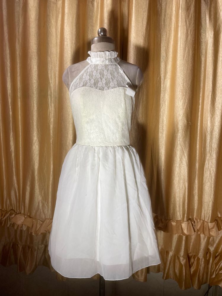 Elegant White Lace Dress