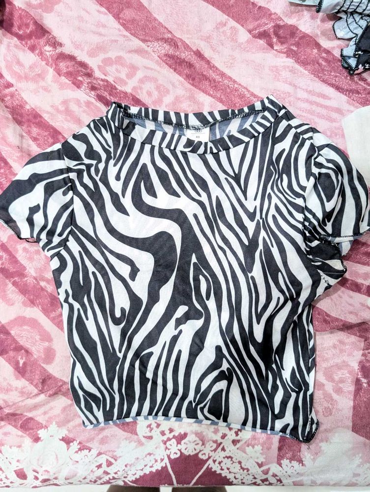 🔻lowest price -Zebra Print Crop Top