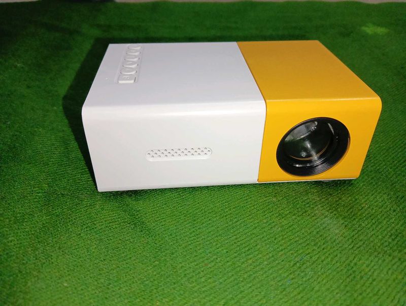 Mini Portable LCD Projector