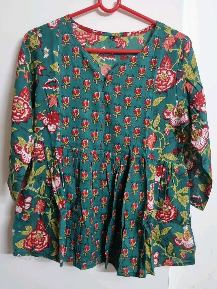 Floral Print Teal Top