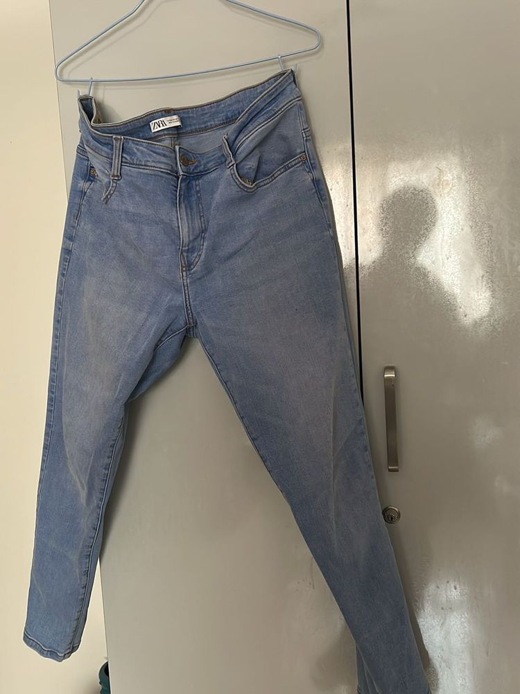 Light Wash Zara Denim Jeans