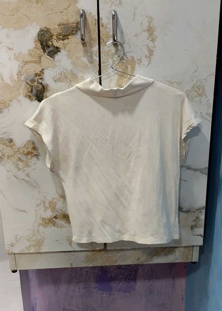 white Short Sleeve T-Shirt