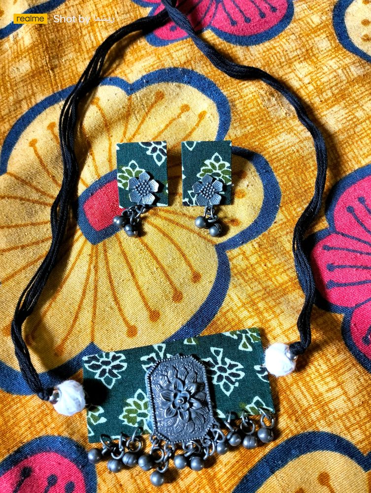 New Handmade Choker
