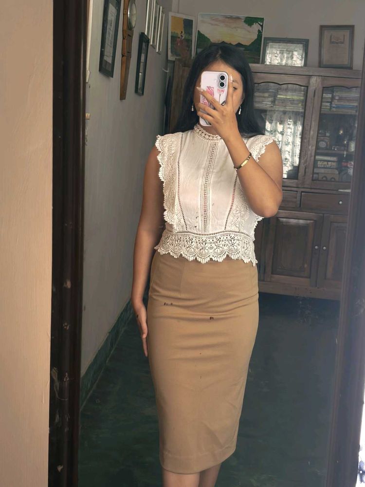 Elegant pencil brown skirt with back slit