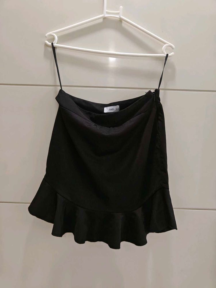 kazo Chic Black Ruffled Mini Skirt