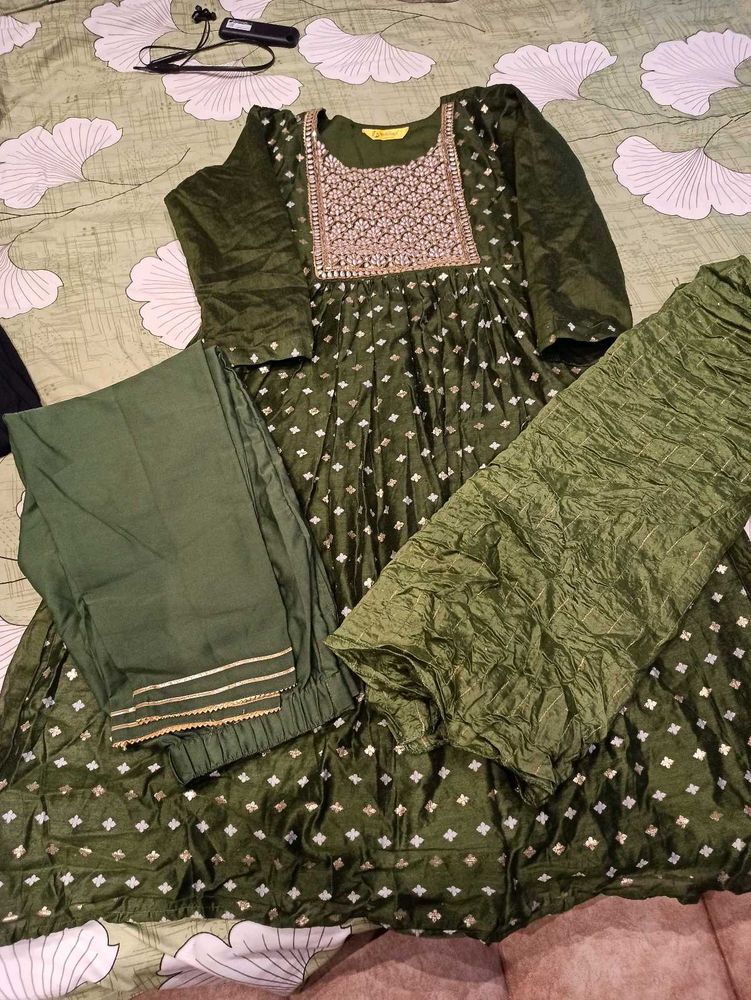 Green Embroidered Kurta Set