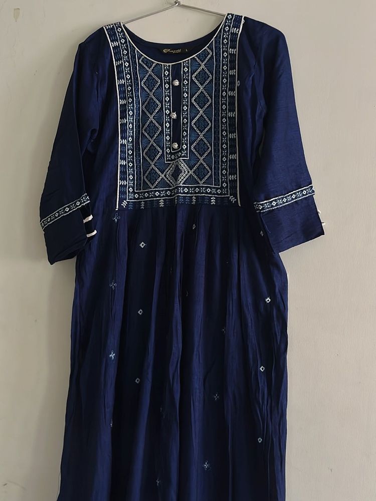 Embroidered Blue Cotton Kurta