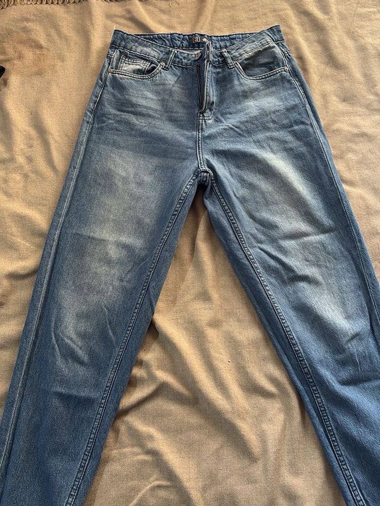 Light Wash Wide Leg Jeans, mom fit jeans