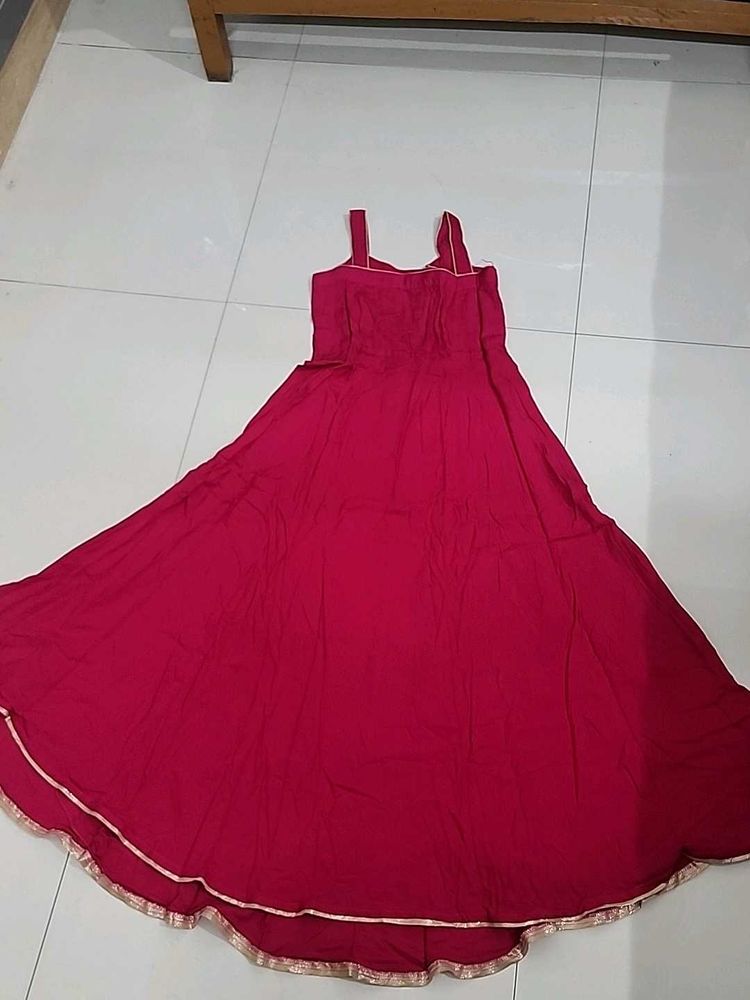 Elegant Pink Ethnic Gown