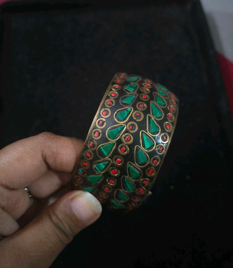 Vintage Style Bangle