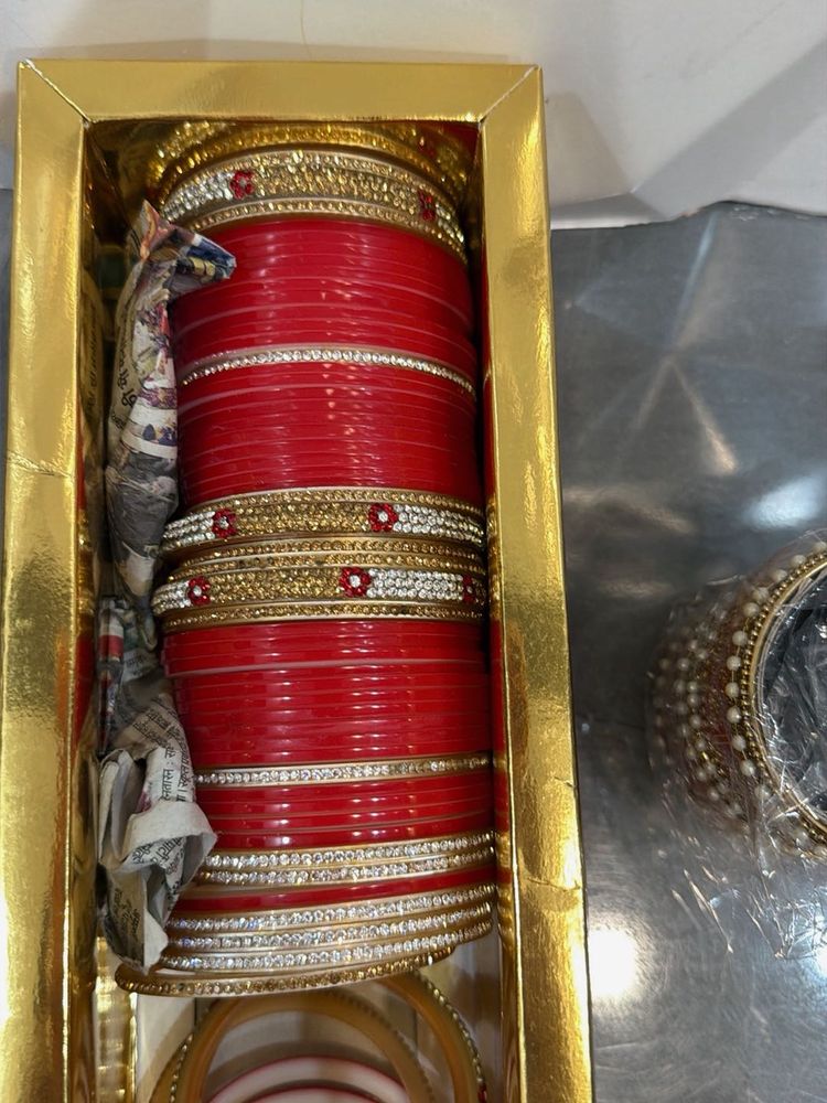 Red Chura Bangles Set