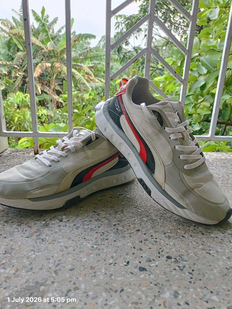Puma Sneakers