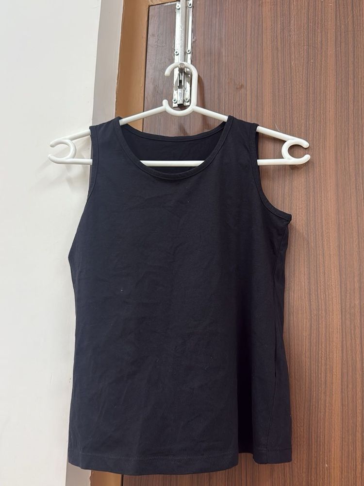 Classic Black Sleeveless Tank Top