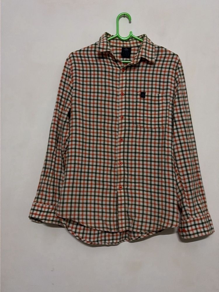 Long sleeve, button down casual shirt by Berg