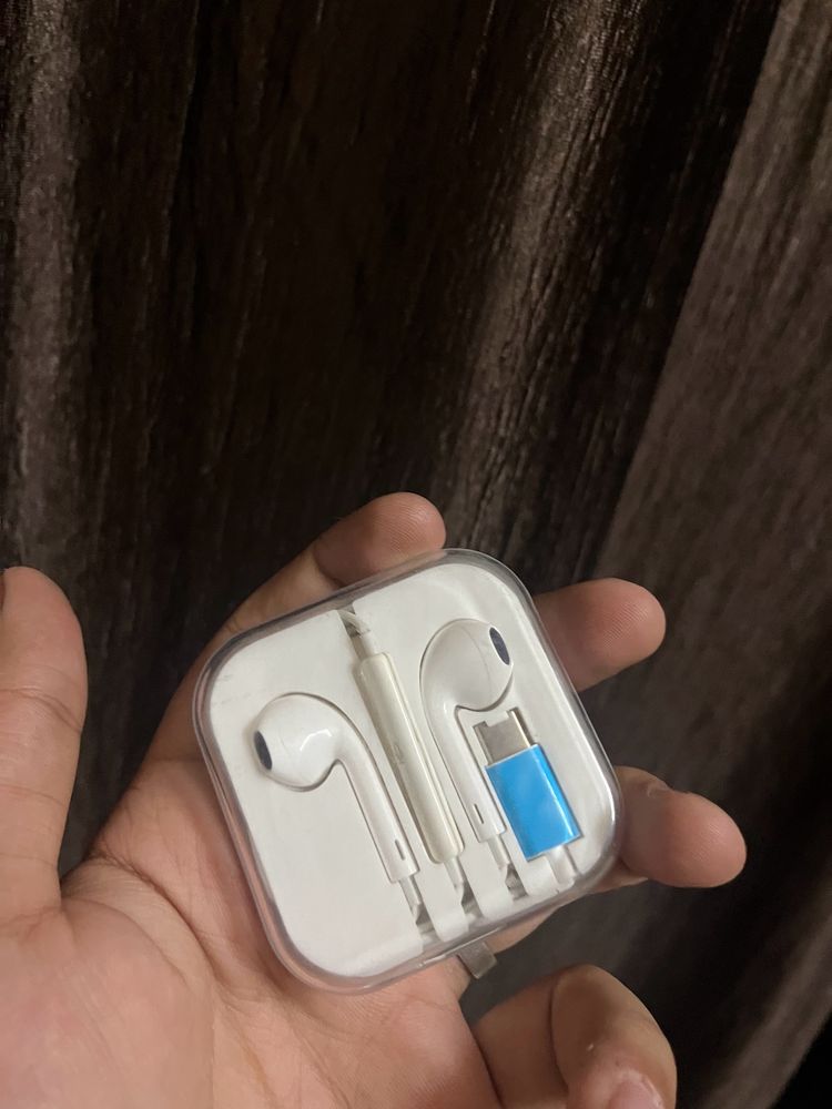 Type C Earphone Iphone Style Working Never Used