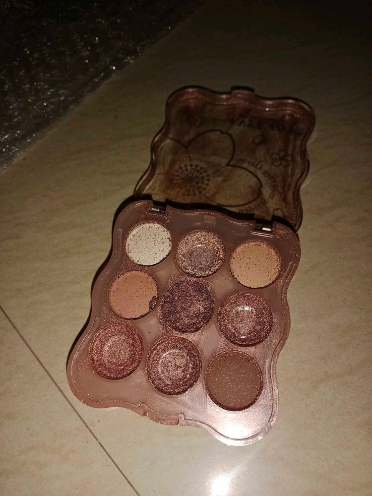 Nude Eyeshadow Palette