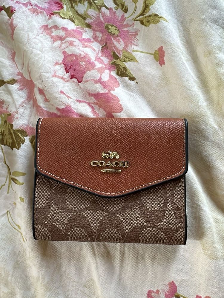 Coach Wallet - Classic Monogram Design