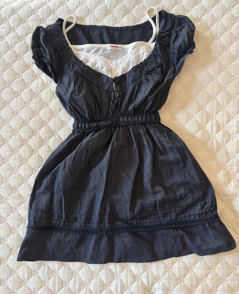 Babydoll top in blackish grey