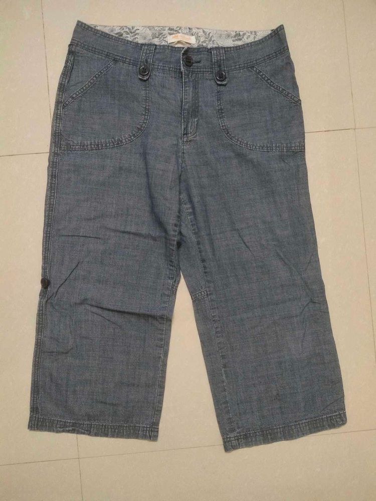 Imported Lee Capri Pant