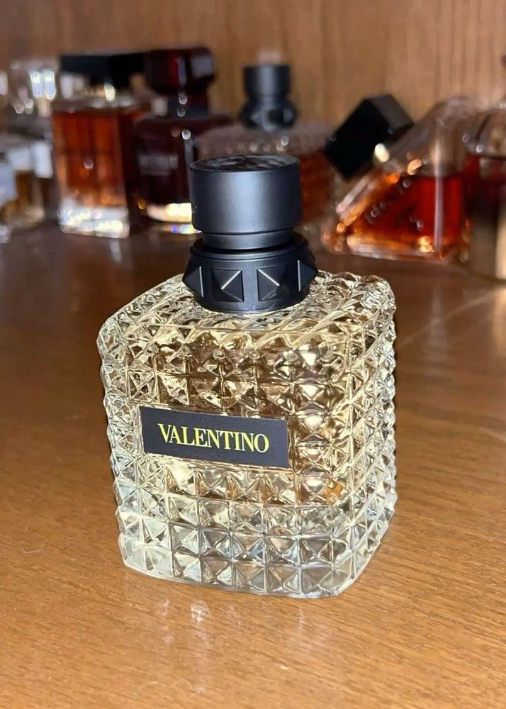Valentino Donna Born In Roma