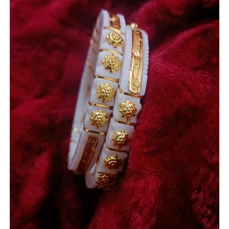Sakha Pola