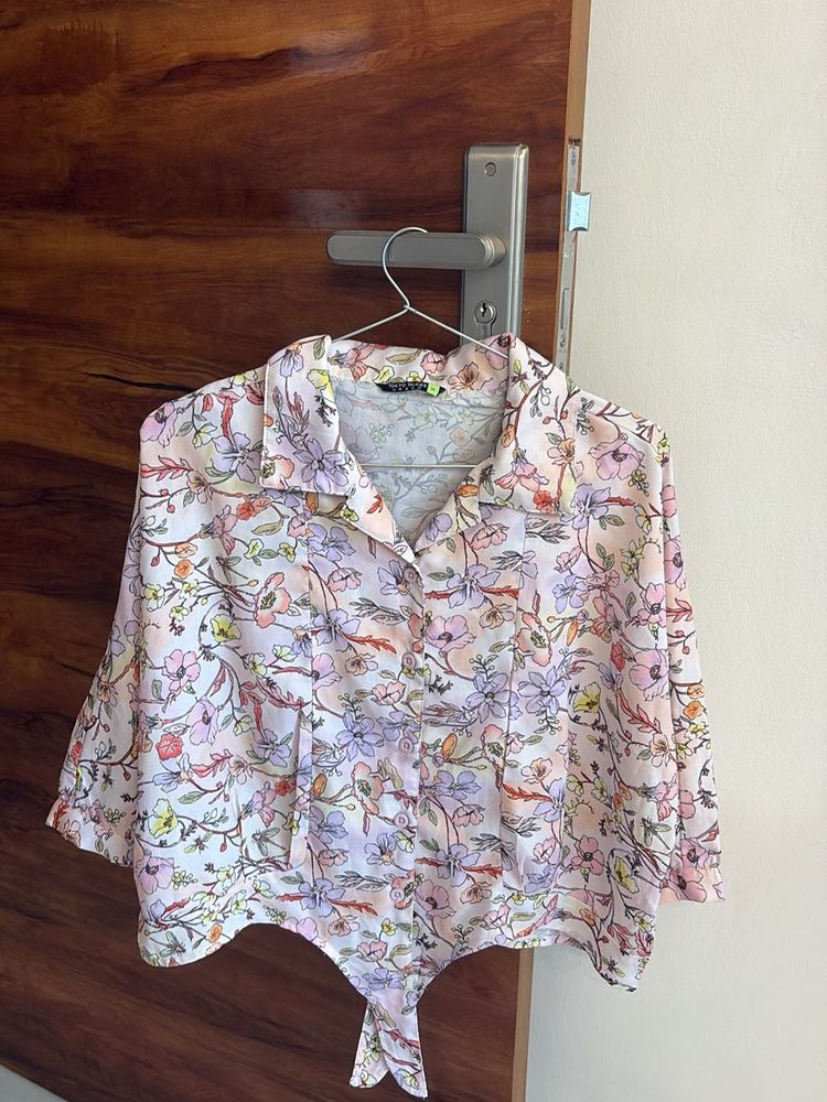 Floral Print Tie-Front Shirt
