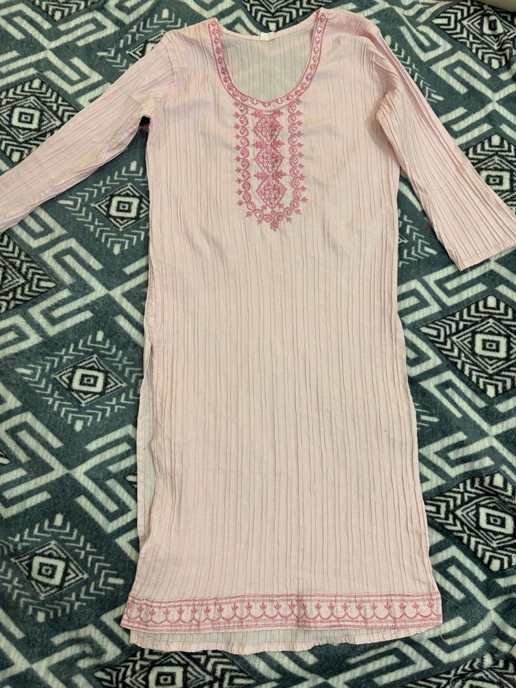 Elegant Pink Embroidered Kurta