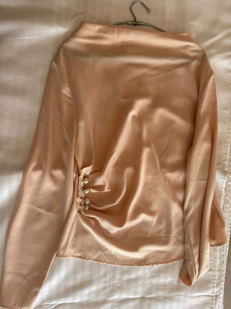 Elegant Pearl Button top