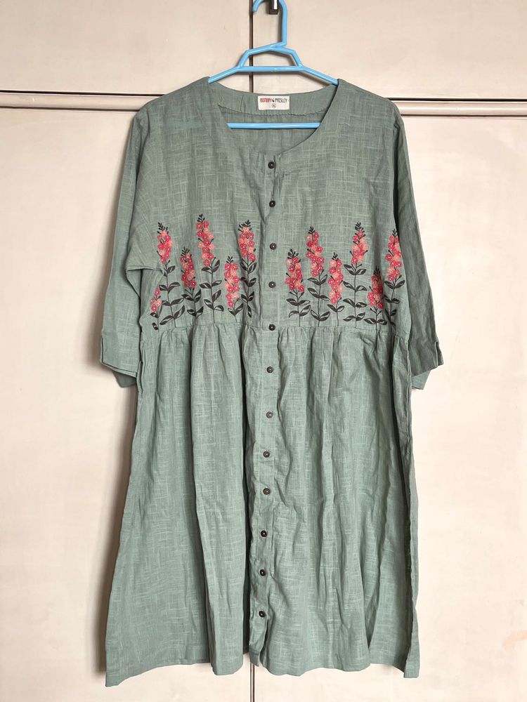 BOMBAY PASILEY Embroidered Green Kurta XL