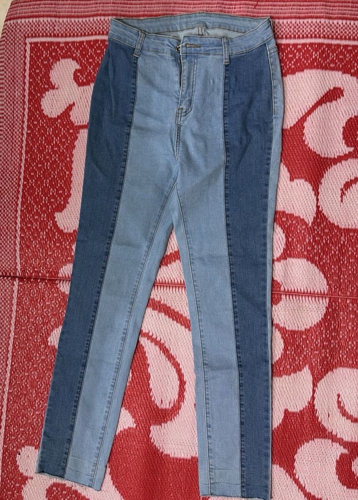 super stretchable Two-Tone Denim highwaist