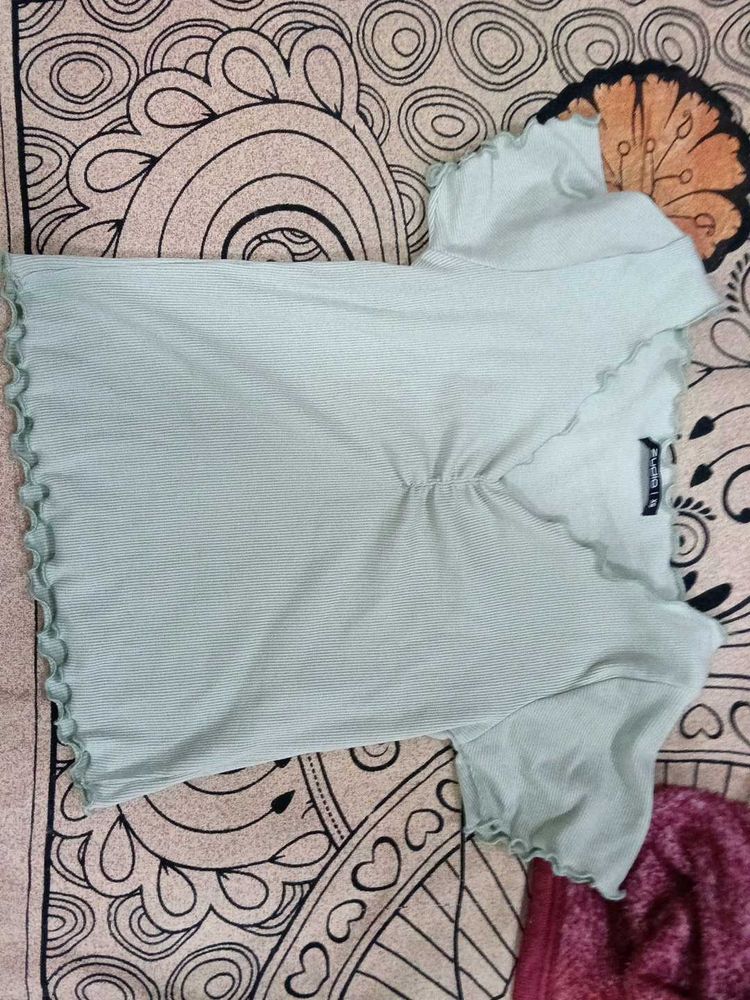 Cute Mint Green Lettuce Trim Top