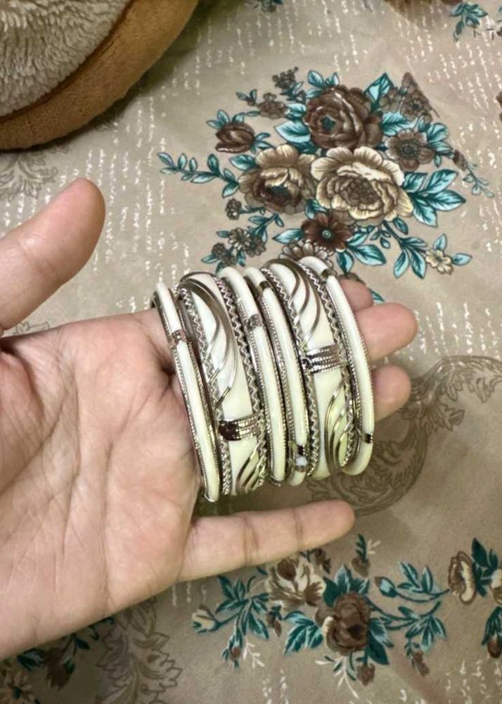 Elegant White &amp; Silver Bangles Set