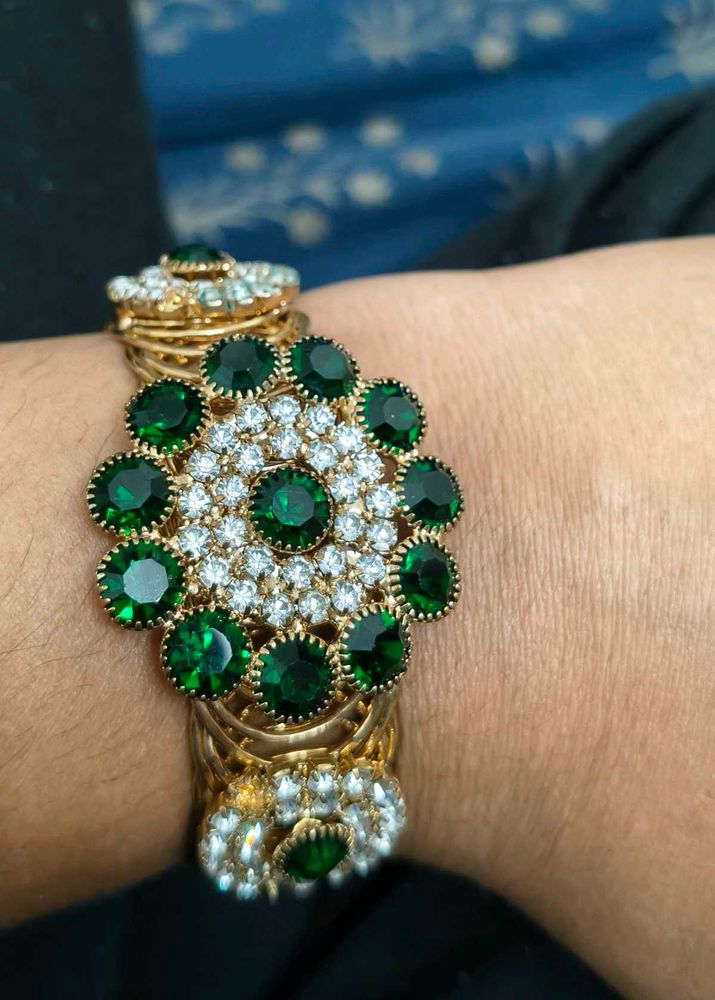 Stunning Emerald &amp; Diamond Bracelet