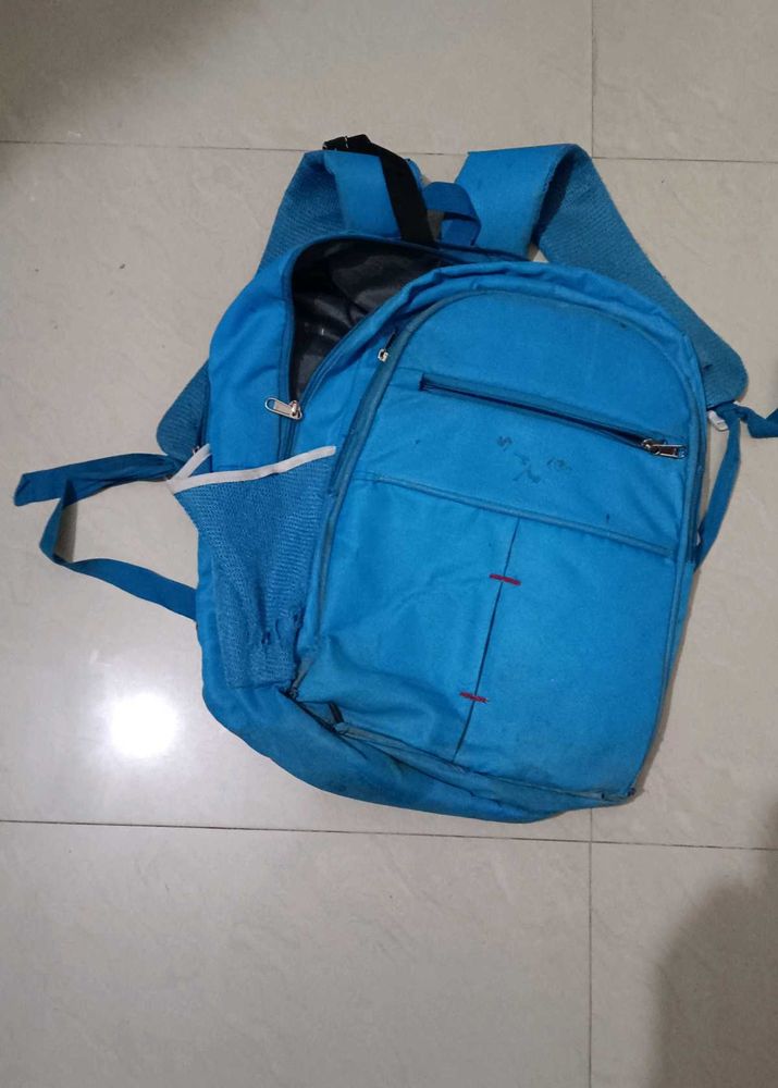 Vibrant Blue Backpack for Everyday Use