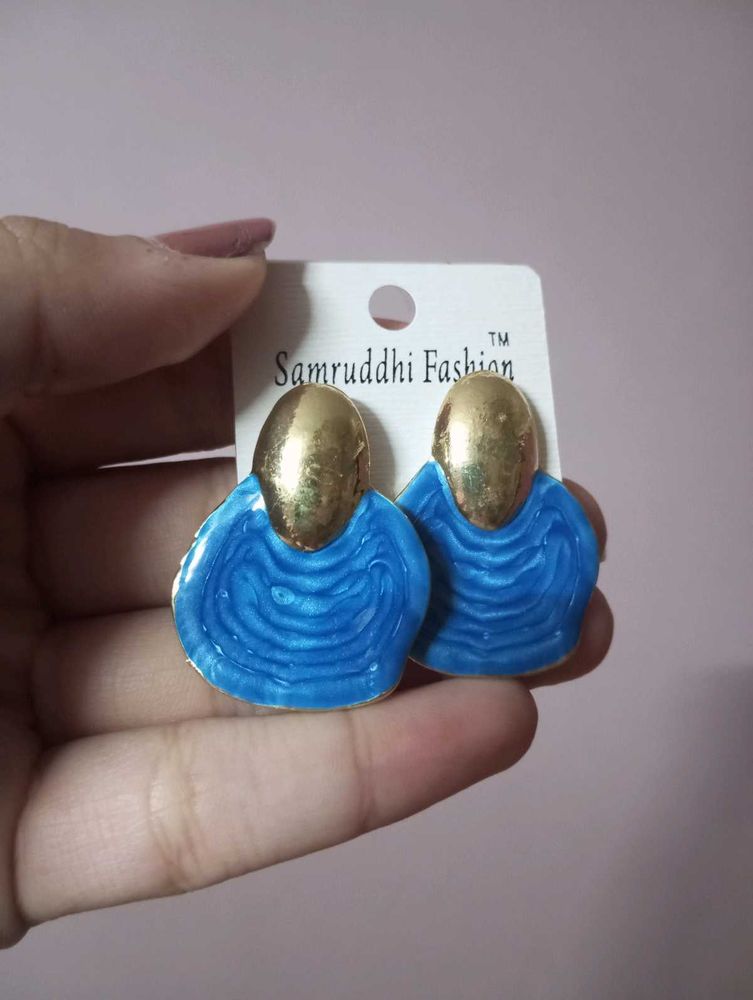 💠Blue Enamel Gold Tone Earrings