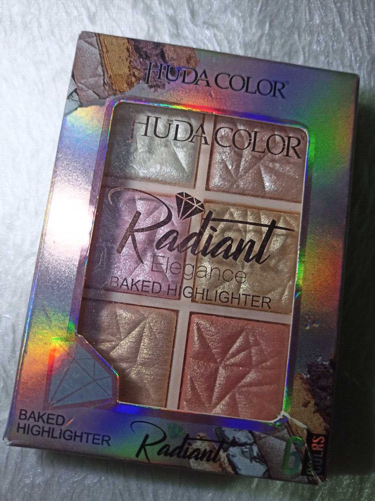 HUDA COLORRadiantEleganceBAKED HIGHLIGHTER