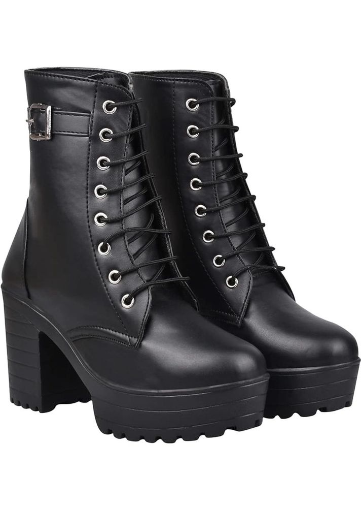Chunky Platform black Lace-Up Boots