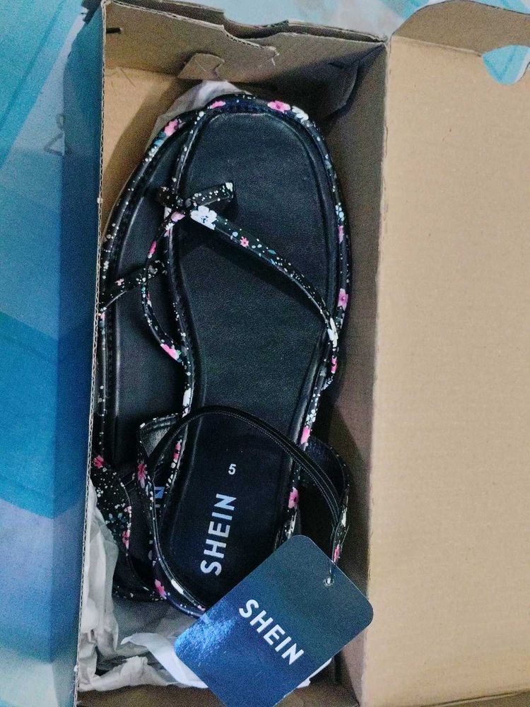 Floral Print Strappy Sandals