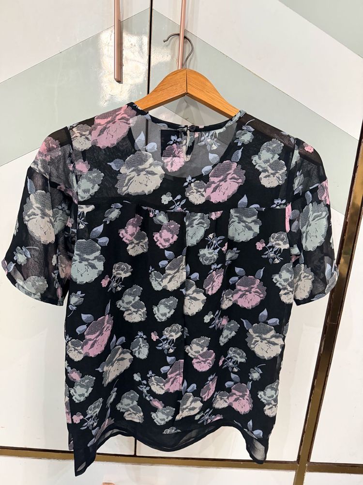 Floral Print Short Sleeve Top
