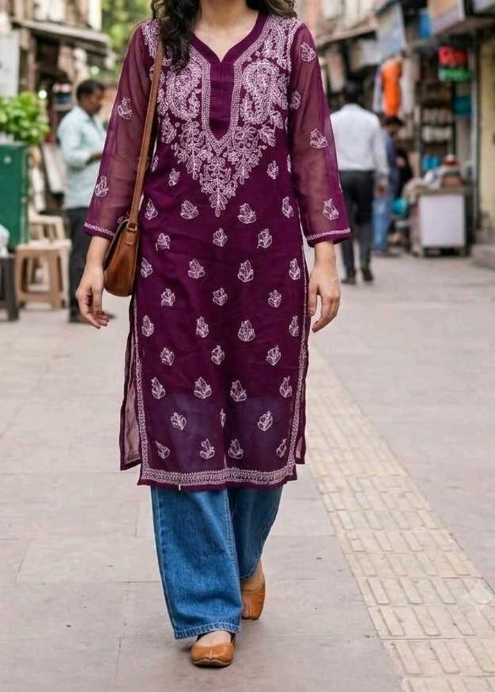 Embroidered Chikankari Kurta