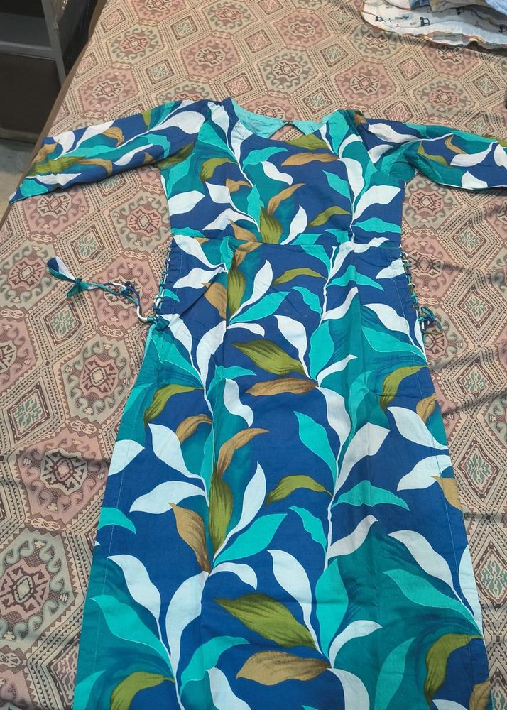 prettyyy printed cotton kurti with side tassels🦋�