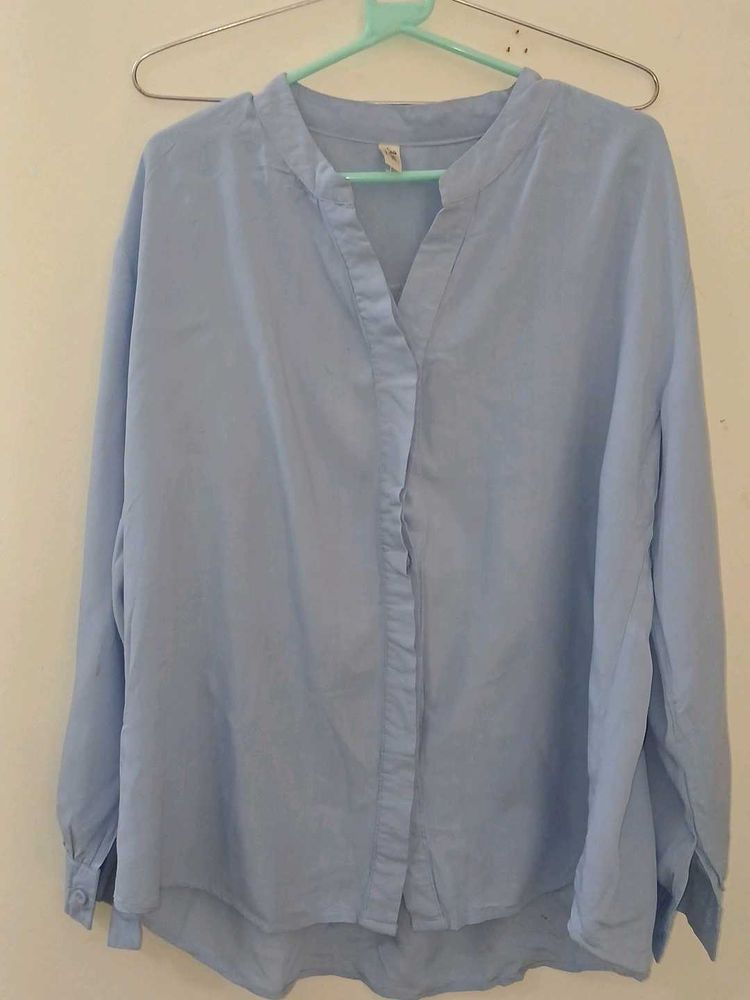 Light Blue Long-Sleeve shirt